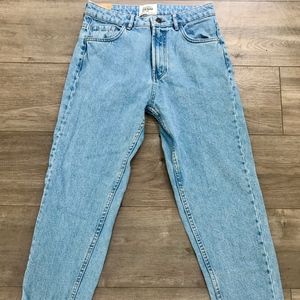 ZARA MOM JEANS